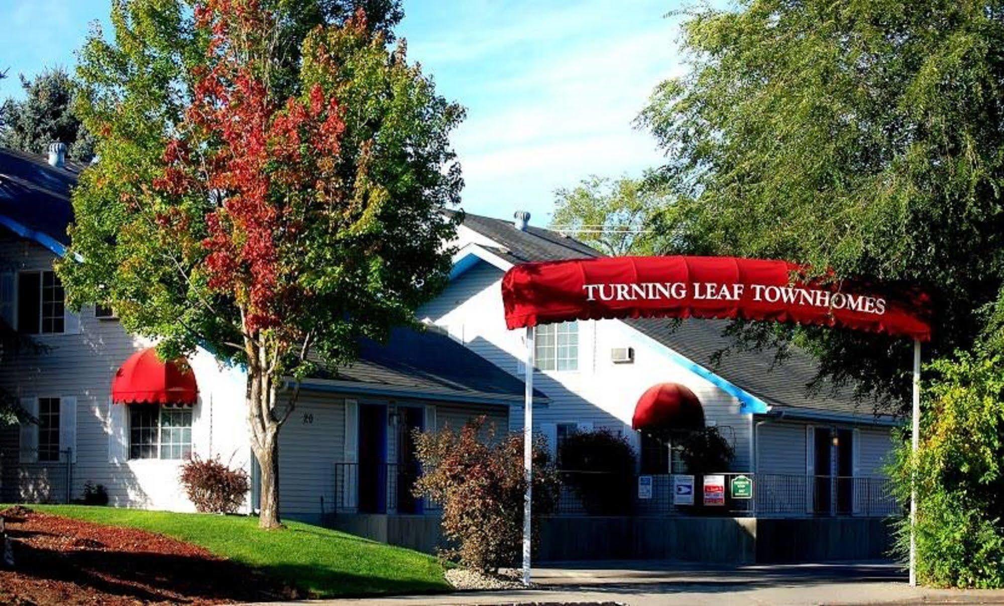 Turning Leaf Townhome Suites Fairwood Exterior photo